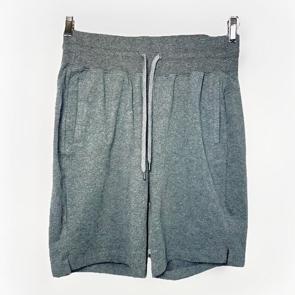 NWT Tek Gear Essential Bermuda Shorts Mid Rise Heather Gray Pockets Workout Gym - Picture 1 of 4